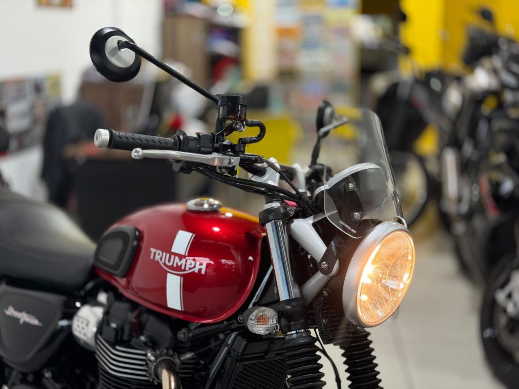 TRIUMPH Street Twin 900 - Foto