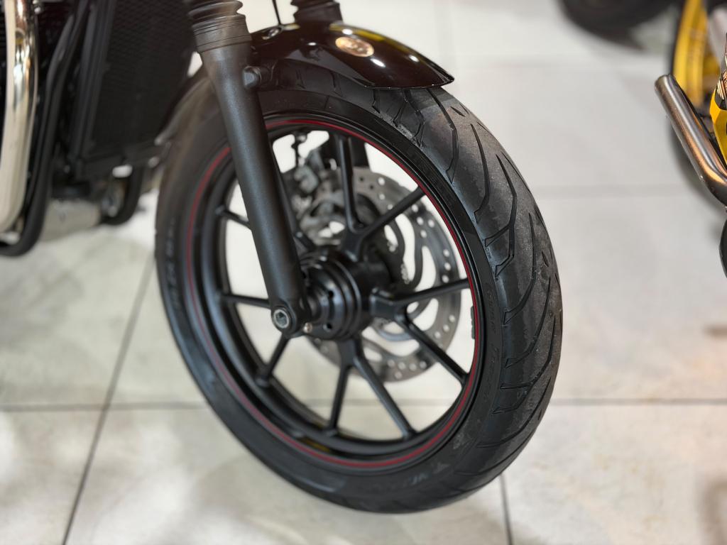 TRIUMPH Street Twin 900 - Foto