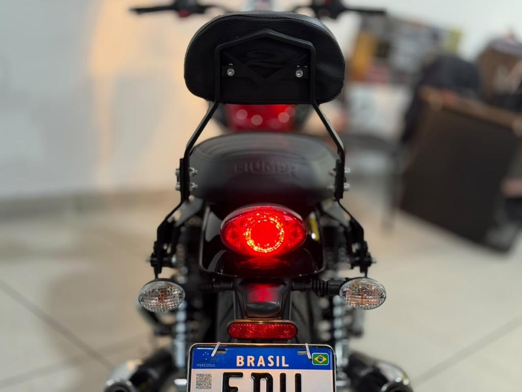 TRIUMPH Street Twin 900 - Foto