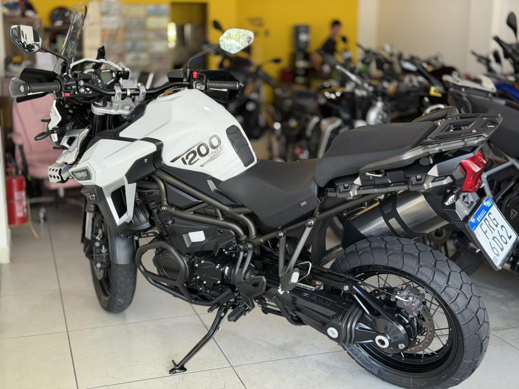 TRIUMPH Tiger 1200 - Foto