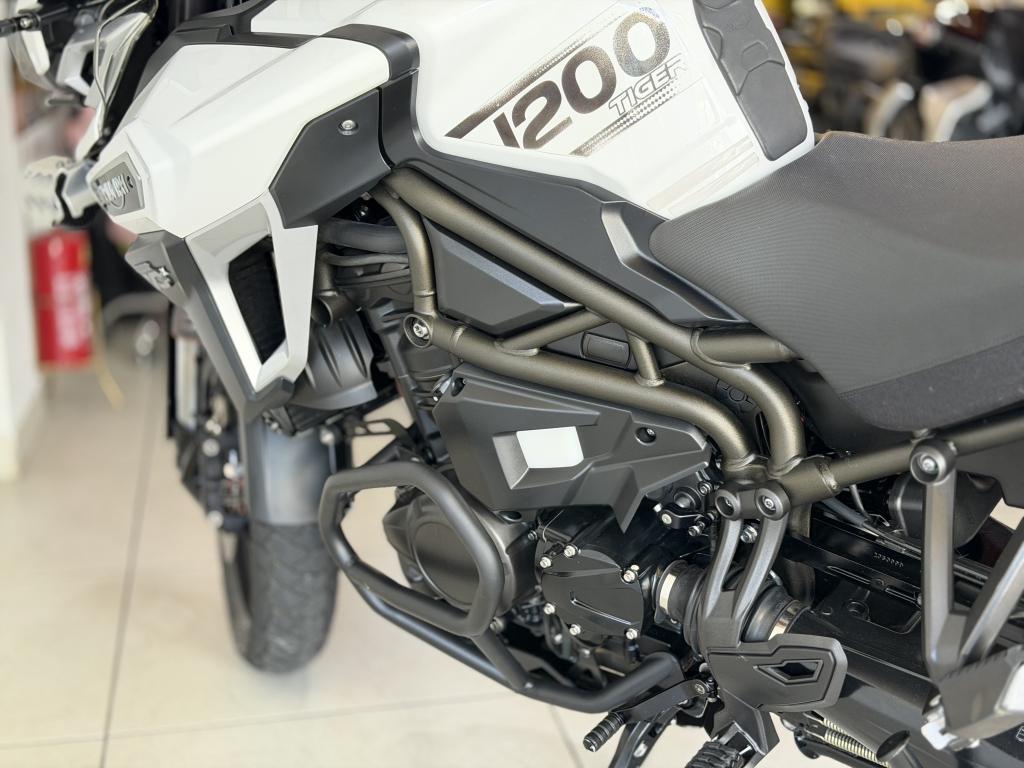TRIUMPH Tiger 1200 - Foto