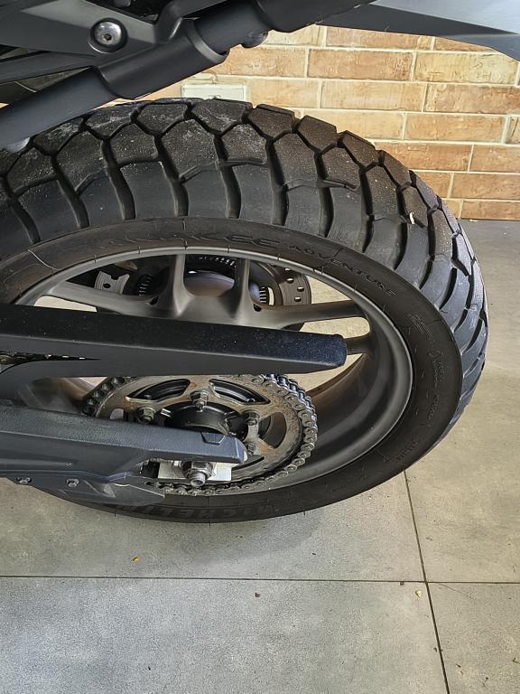 TRIUMPH Tiger 800 - Foto