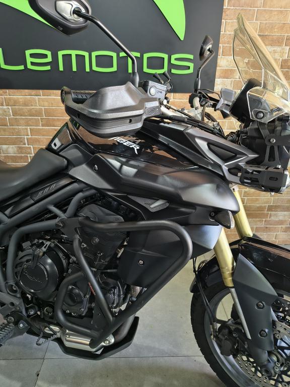 TRIUMPH Tiger 800 - Foto