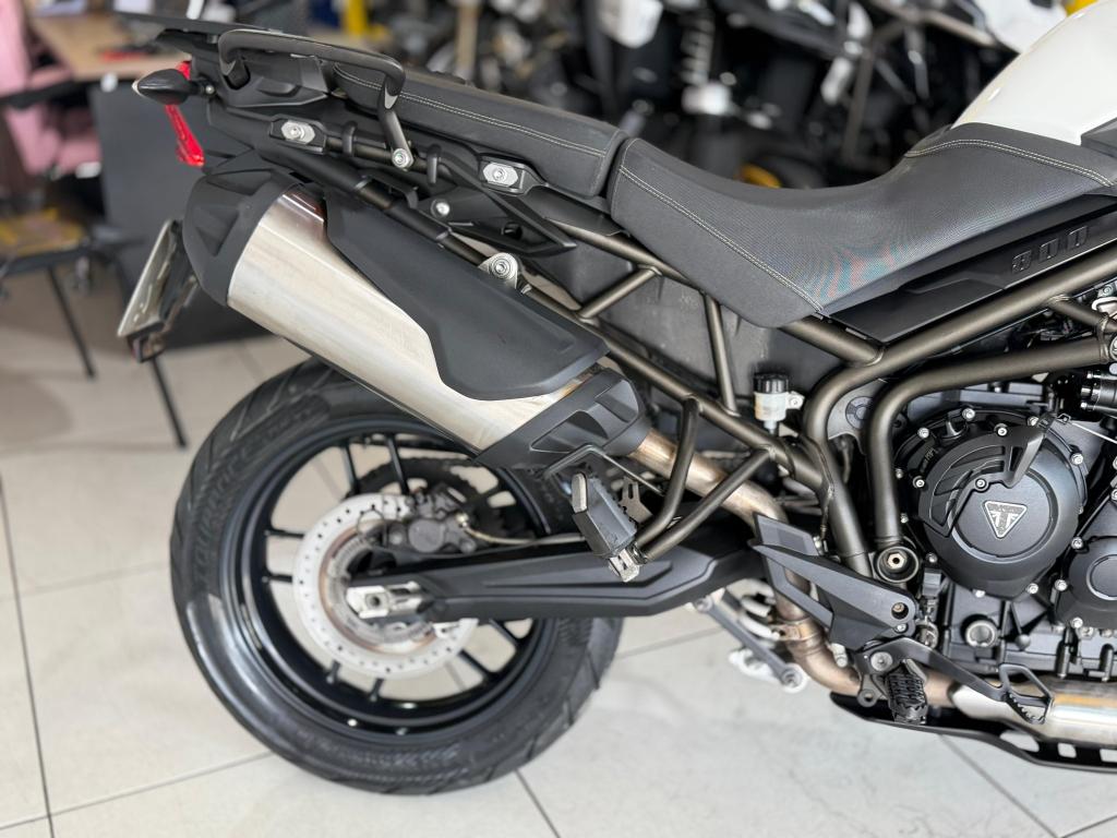 TRIUMPH Tiger 800 - Foto