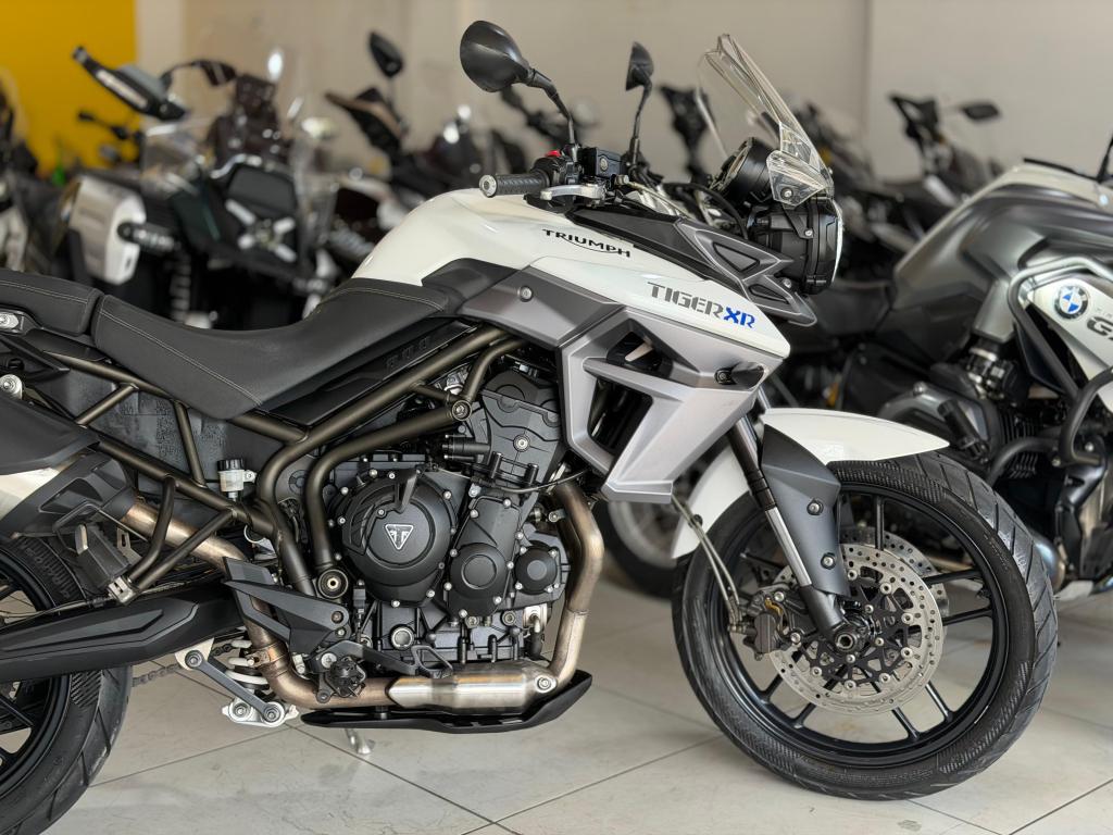 TRIUMPH Tiger 800 - Foto
