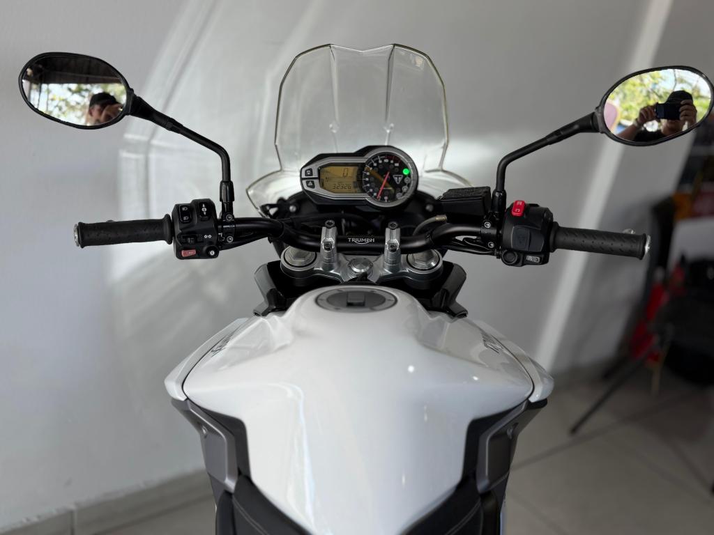 TRIUMPH Tiger 800 - Foto