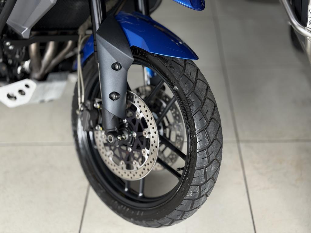 TRIUMPH Tiger 800 - Foto