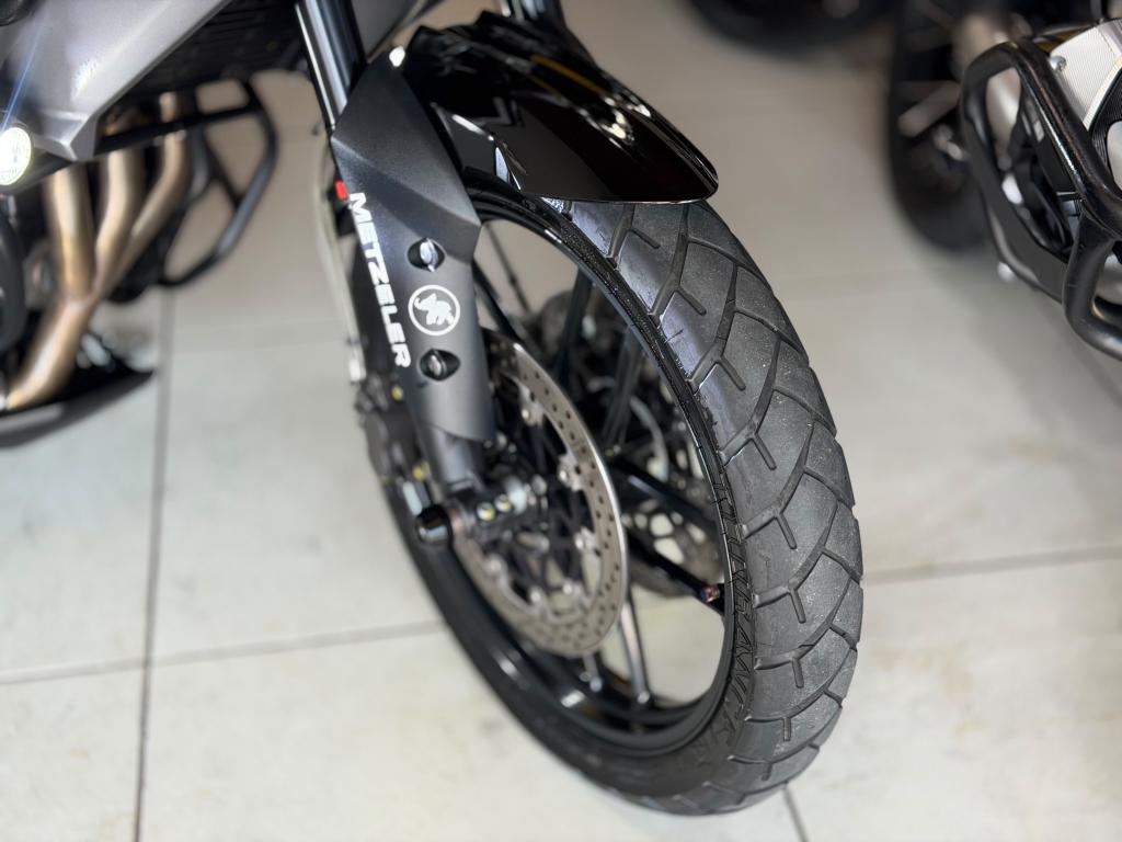 TRIUMPH Tiger 800 - Foto