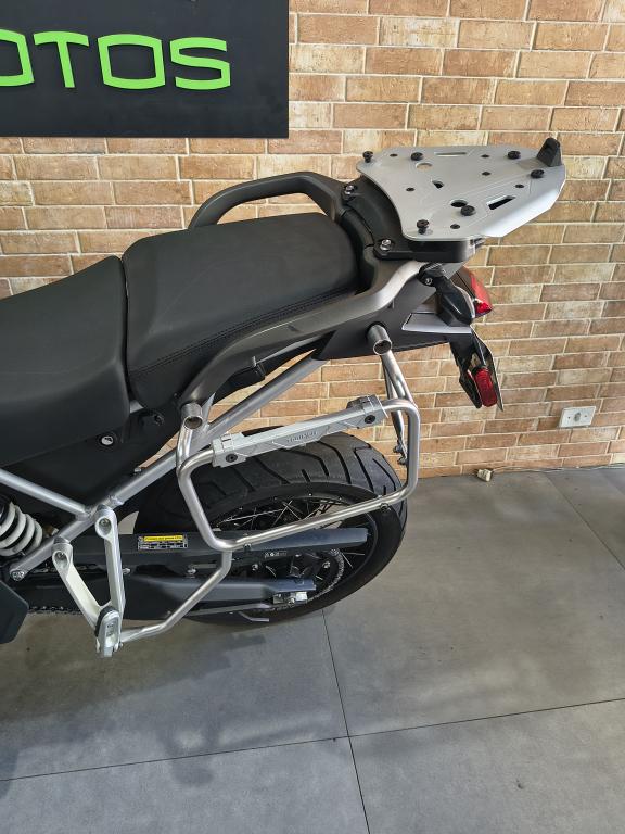TRIUMPH Tiger 900 - Foto