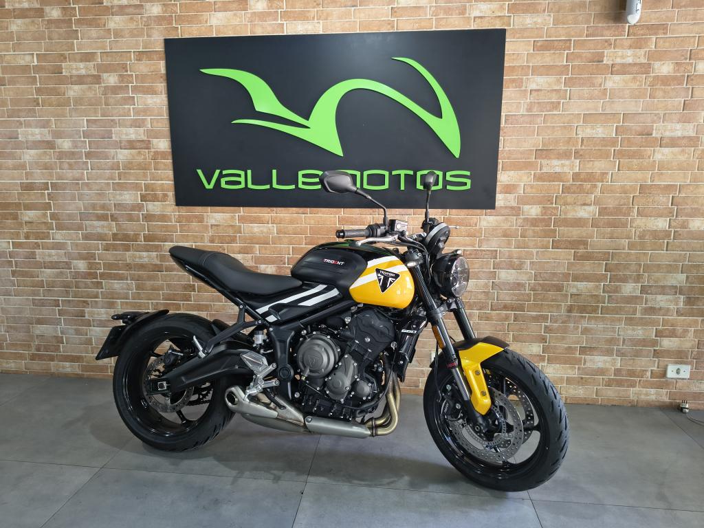 TRIUMPH Trident 660 - Foto