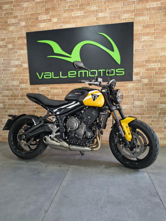 TRIUMPH Trident 660 - Foto