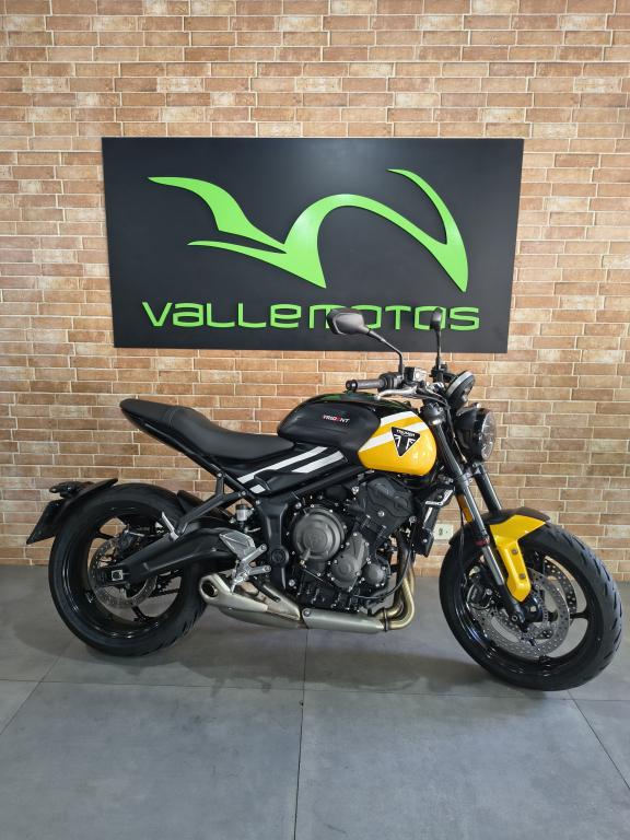 TRIUMPH Trident 660 - Foto