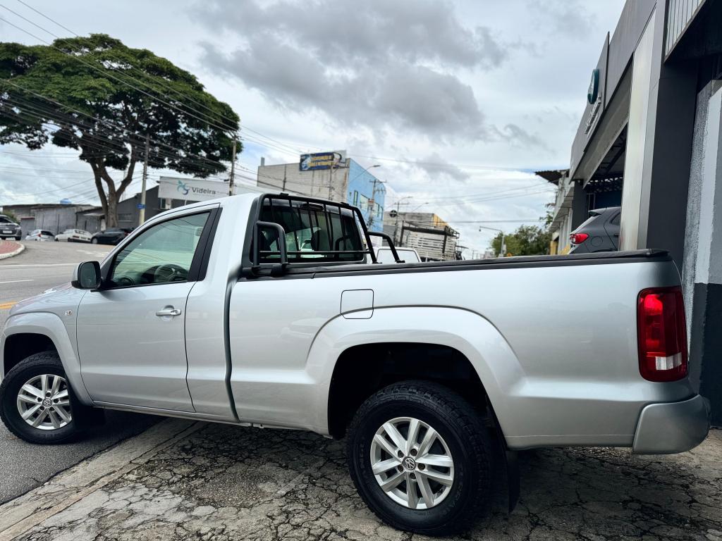 VOLKSWAGEN Amarok - Foto
