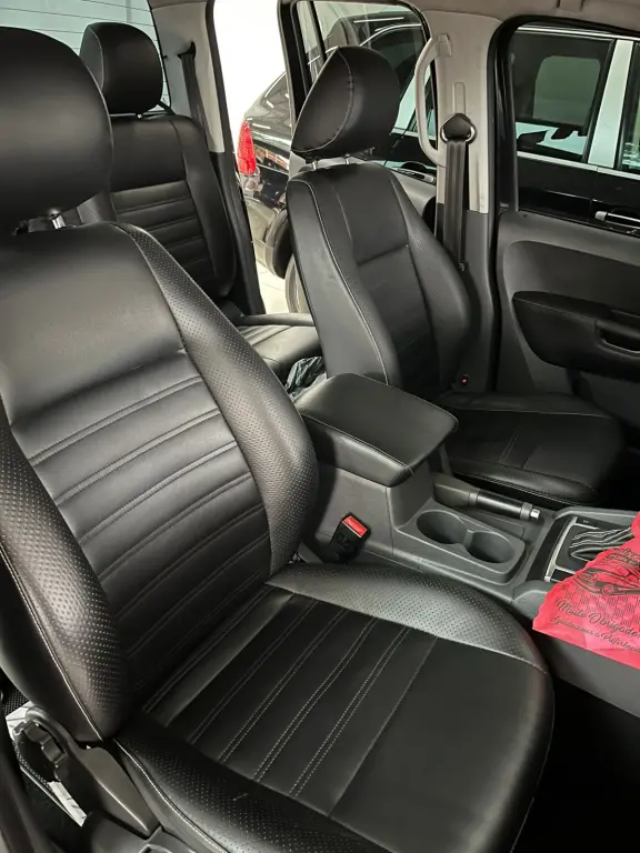 VOLKSWAGEN Amarok - Foto