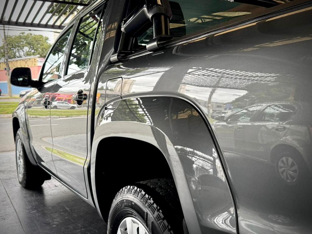 VOLKSWAGEN Amarok - Foto