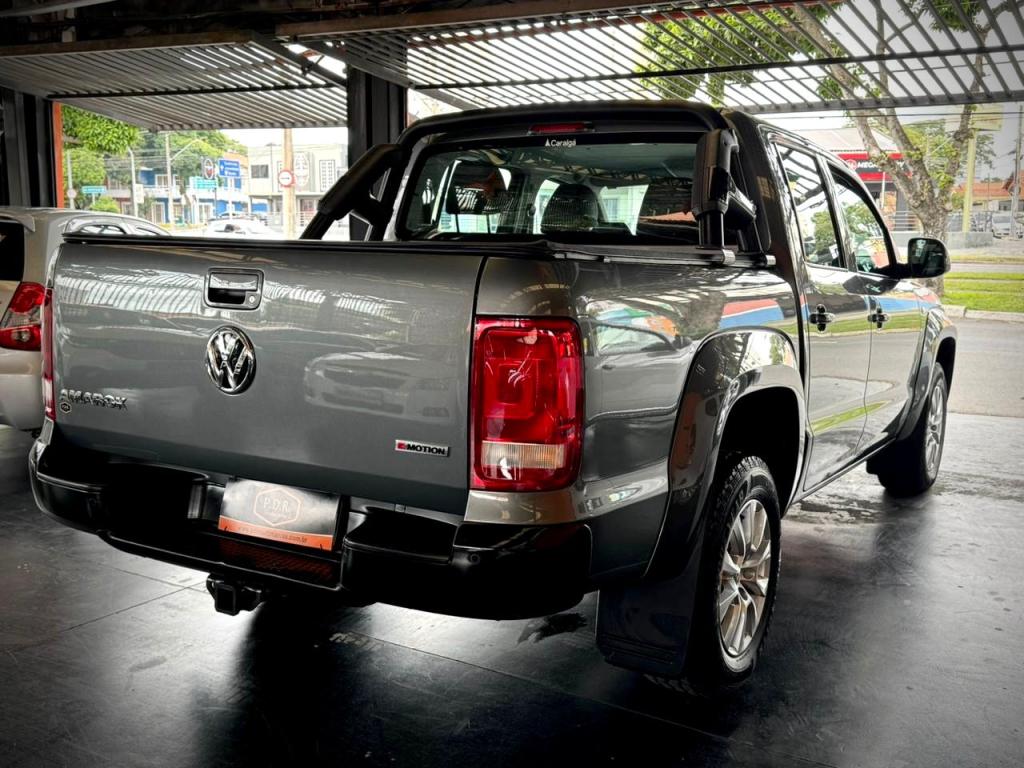 VOLKSWAGEN Amarok - Foto