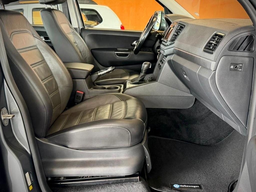 VOLKSWAGEN Amarok - Foto