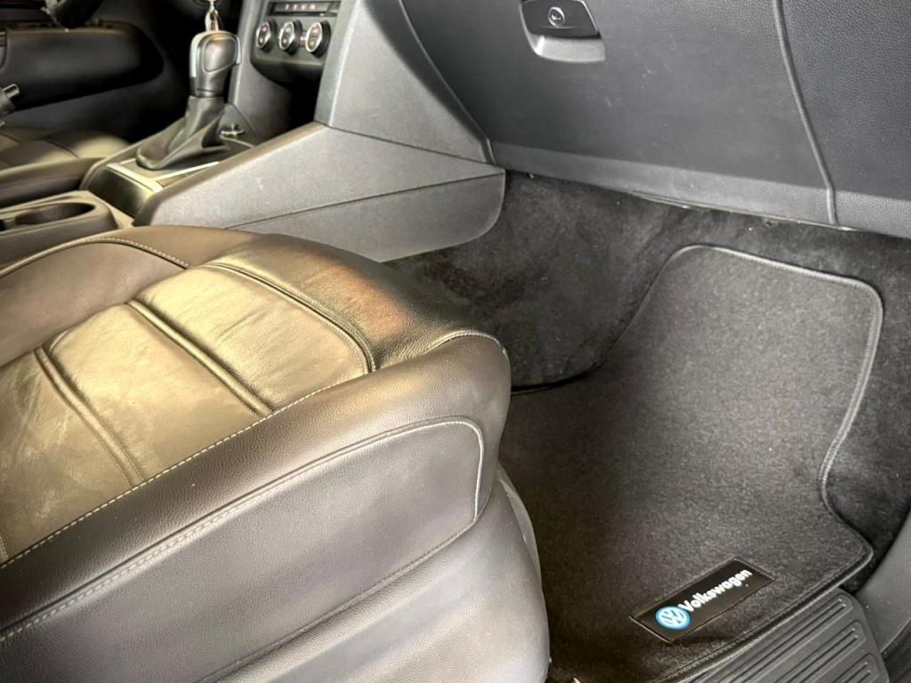 VOLKSWAGEN Amarok - Foto