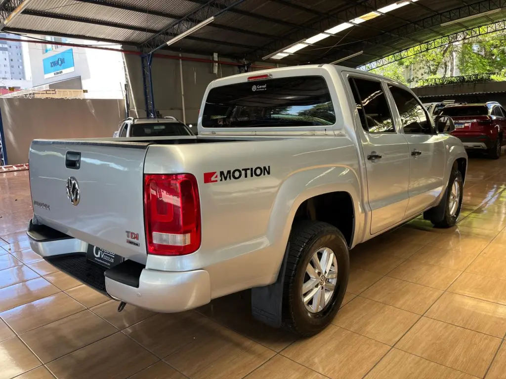 VOLKSWAGEN Amarok - Foto