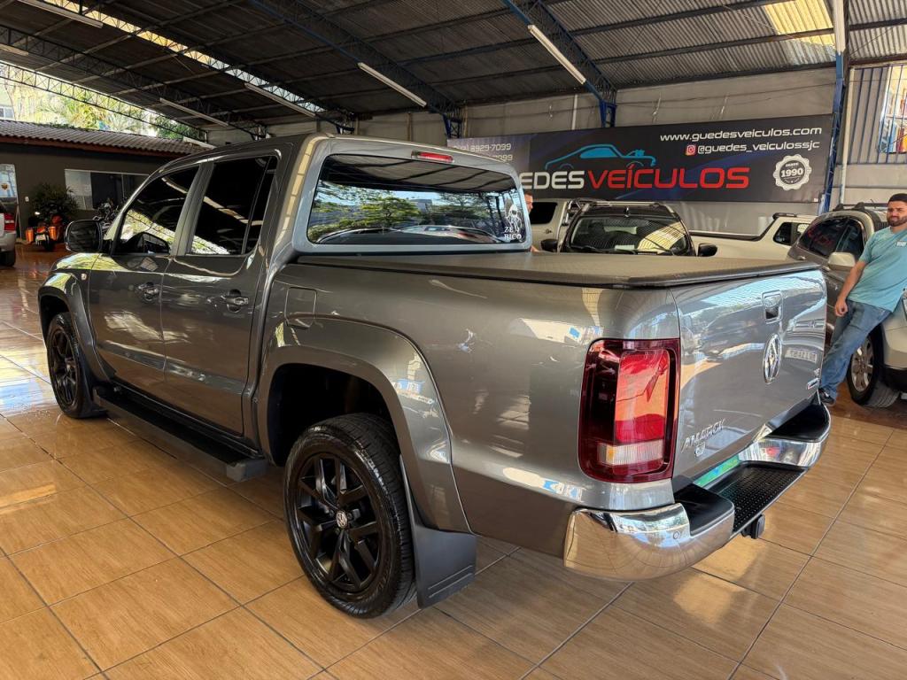 VOLKSWAGEN Amarok - Foto