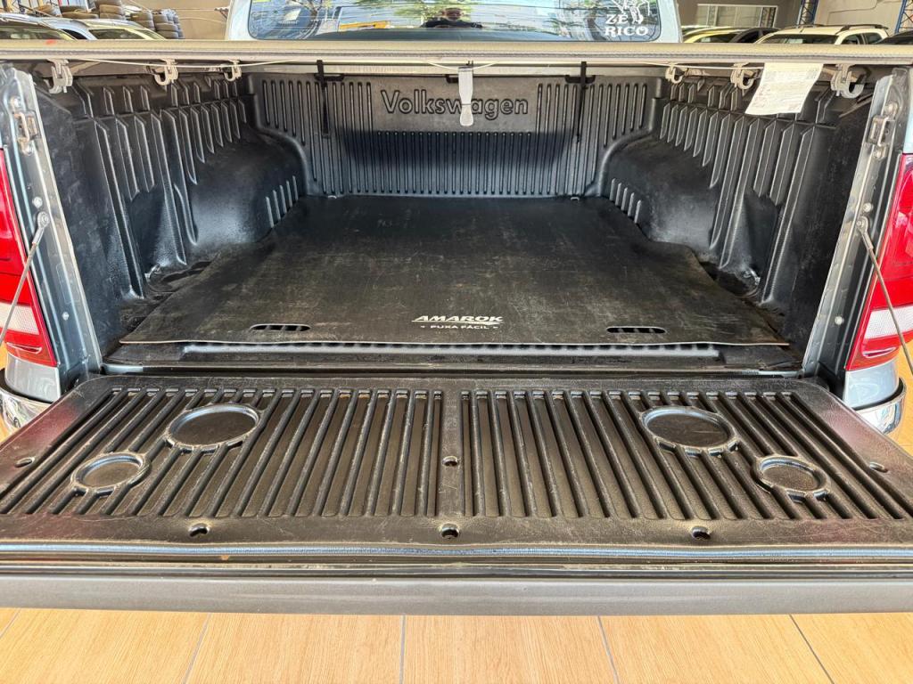 VOLKSWAGEN Amarok - Foto