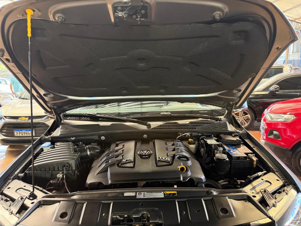 VOLKSWAGEN Amarok - Foto