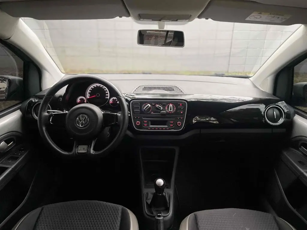 VOLKSWAGEN Cross UP - Foto