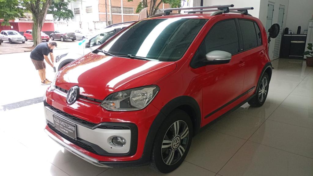 VOLKSWAGEN Cross UP