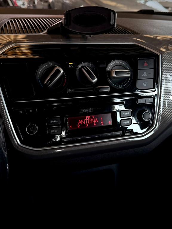 VOLKSWAGEN Cross UP - Foto