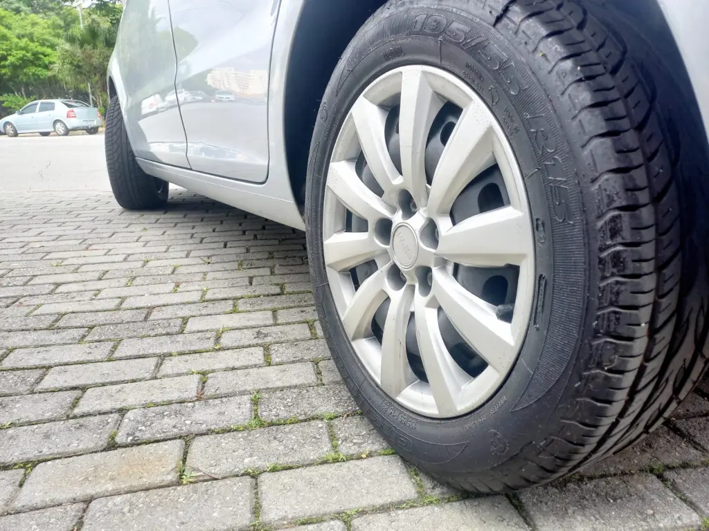 VOLKSWAGEN Fox - Foto