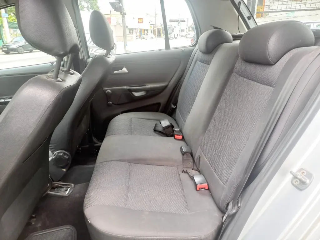 VOLKSWAGEN Fox - Foto