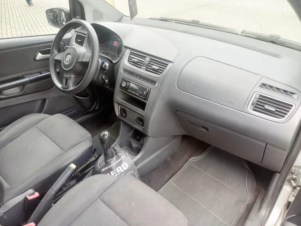 VOLKSWAGEN Fox - Foto