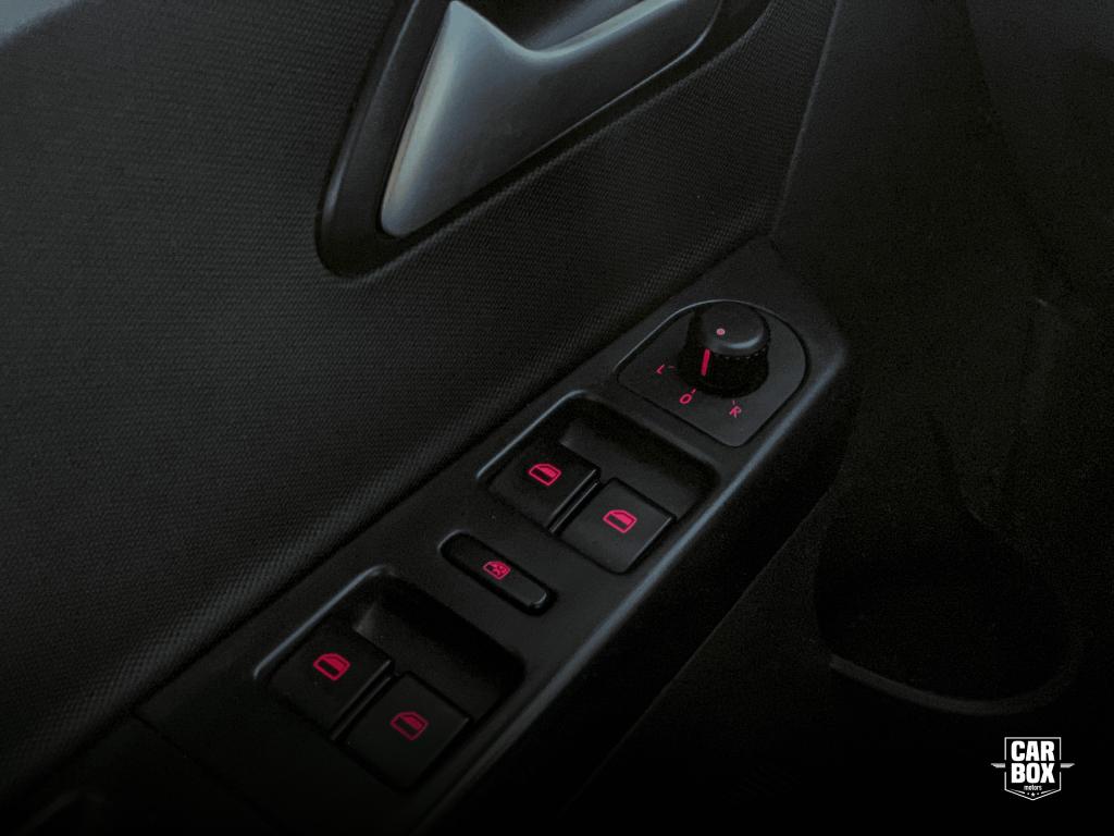 VOLKSWAGEN Fox - Foto