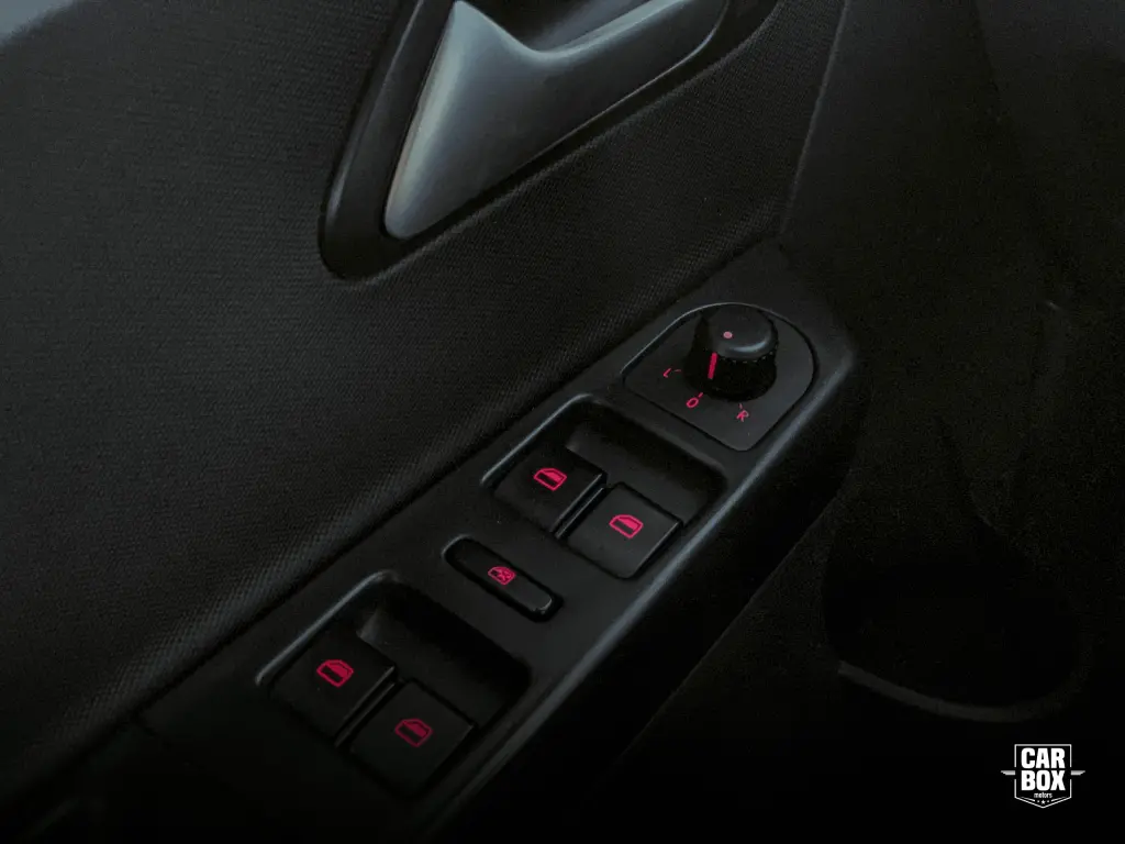 VOLKSWAGEN Fox - Foto