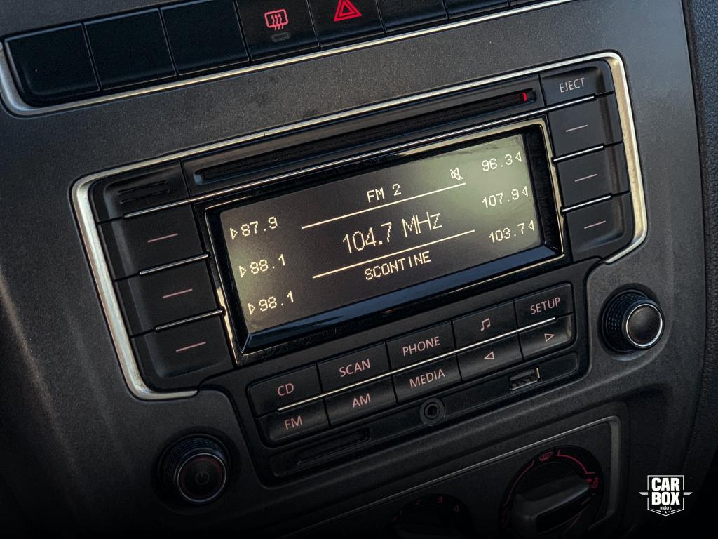 VOLKSWAGEN Fox - Foto