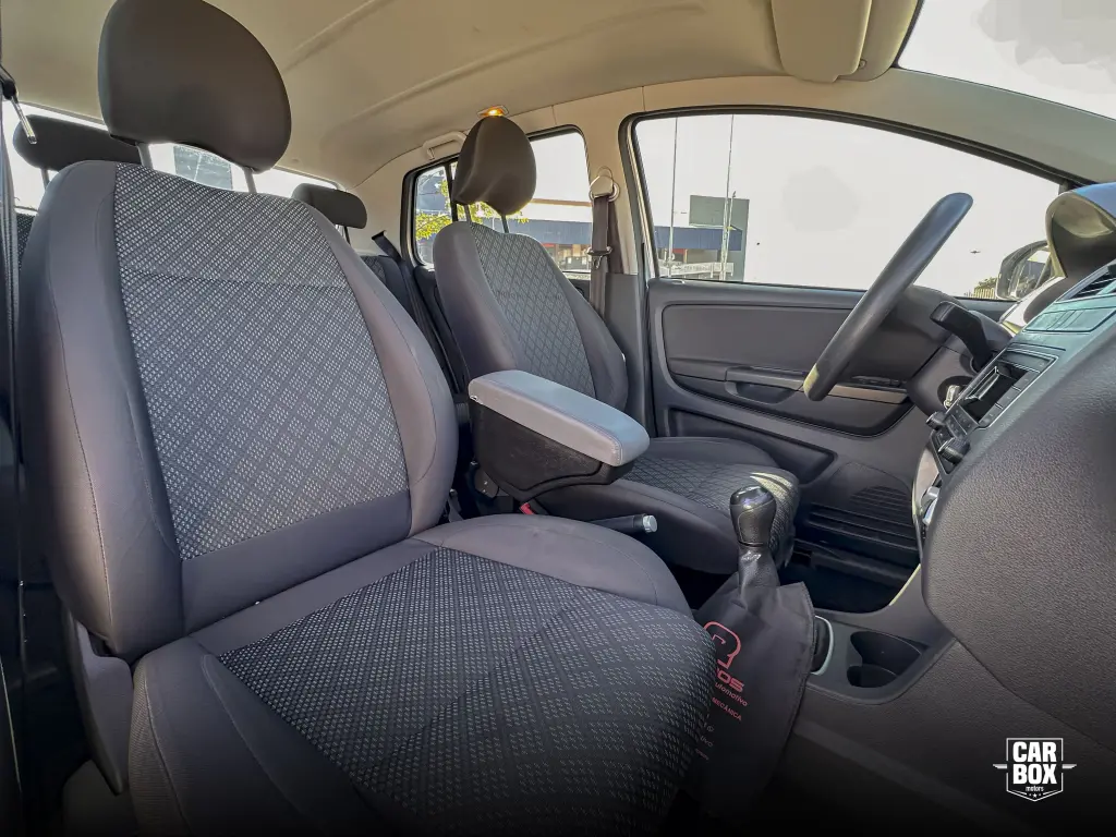 VOLKSWAGEN Fox - Foto