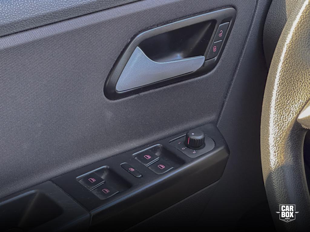 VOLKSWAGEN Fox - Foto