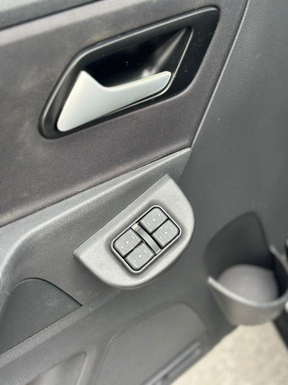 VOLKSWAGEN Fox - Foto