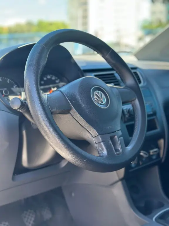 VOLKSWAGEN Fox - Foto