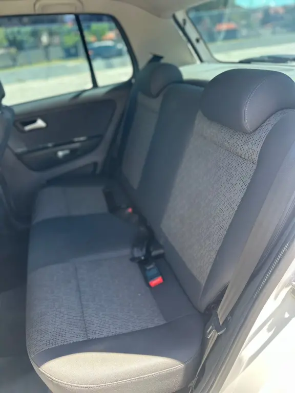 VOLKSWAGEN Fox - Foto