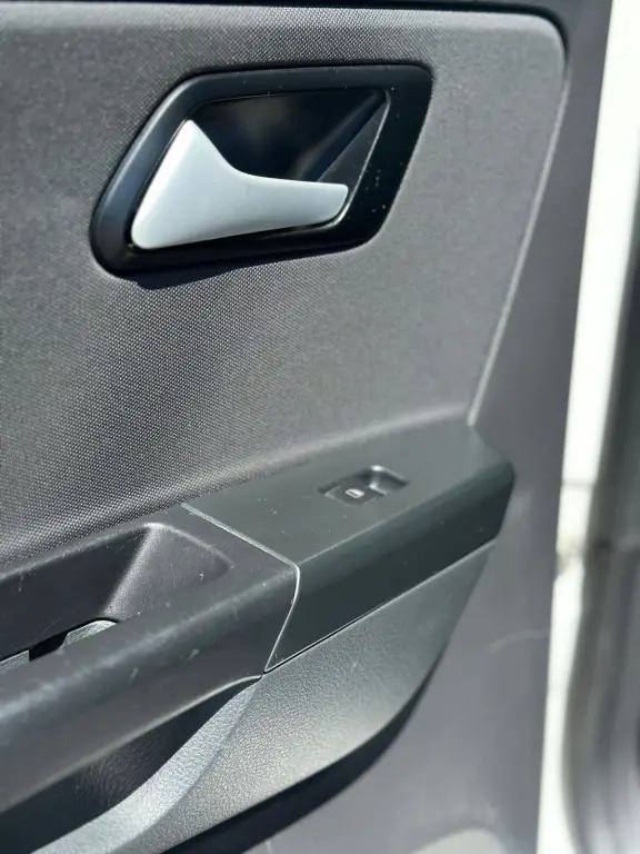 VOLKSWAGEN Fox - Foto