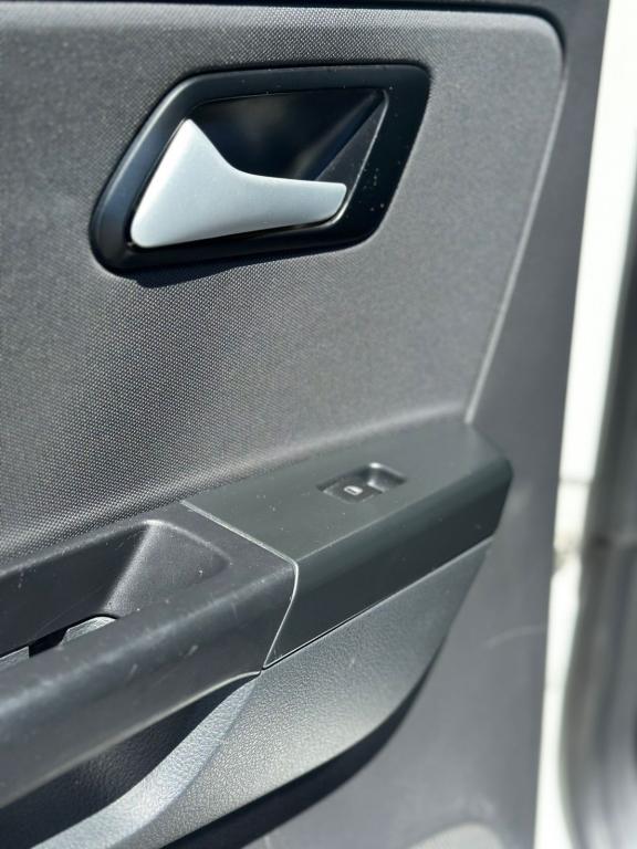 VOLKSWAGEN Fox - Foto