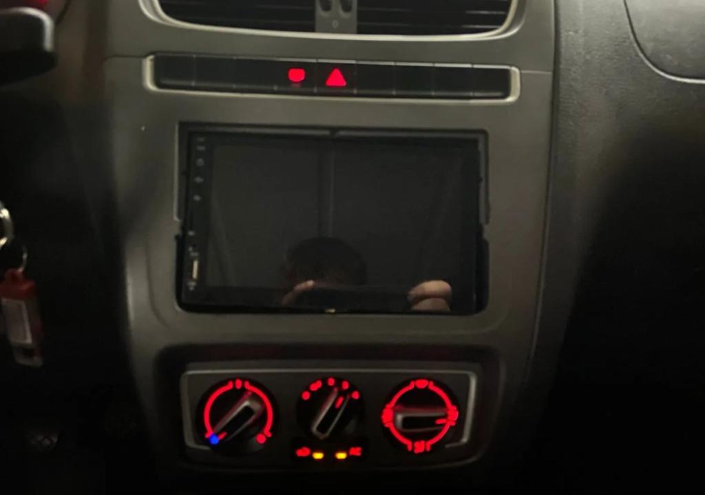 VOLKSWAGEN Fox - Foto