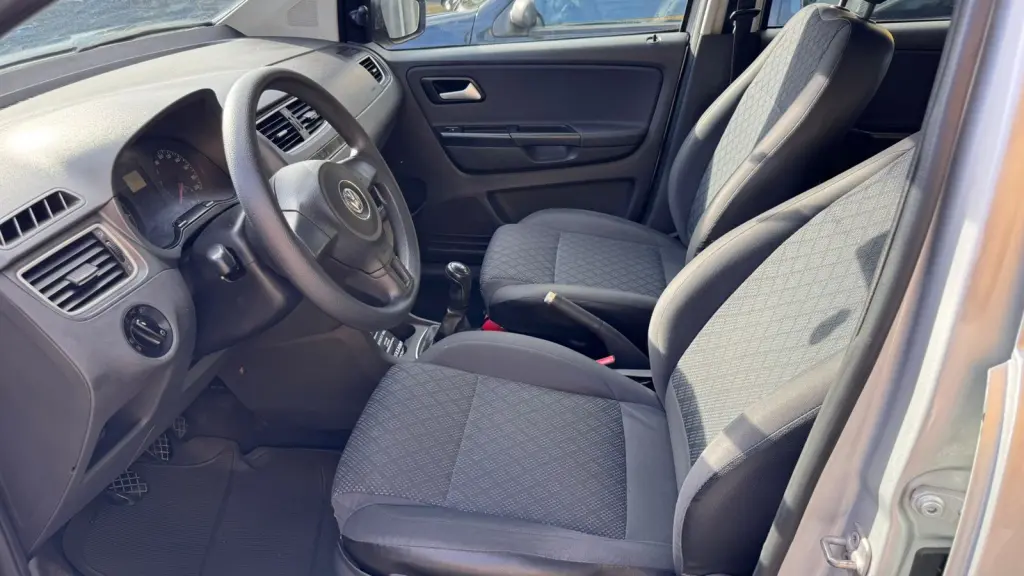 VOLKSWAGEN Fox - Foto