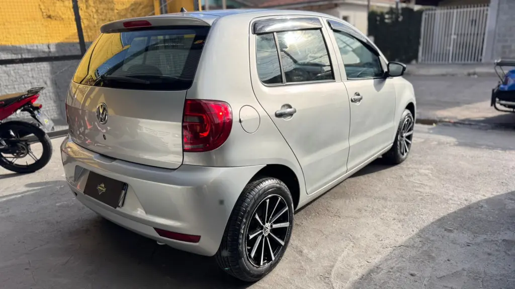 VOLKSWAGEN Fox - Foto
