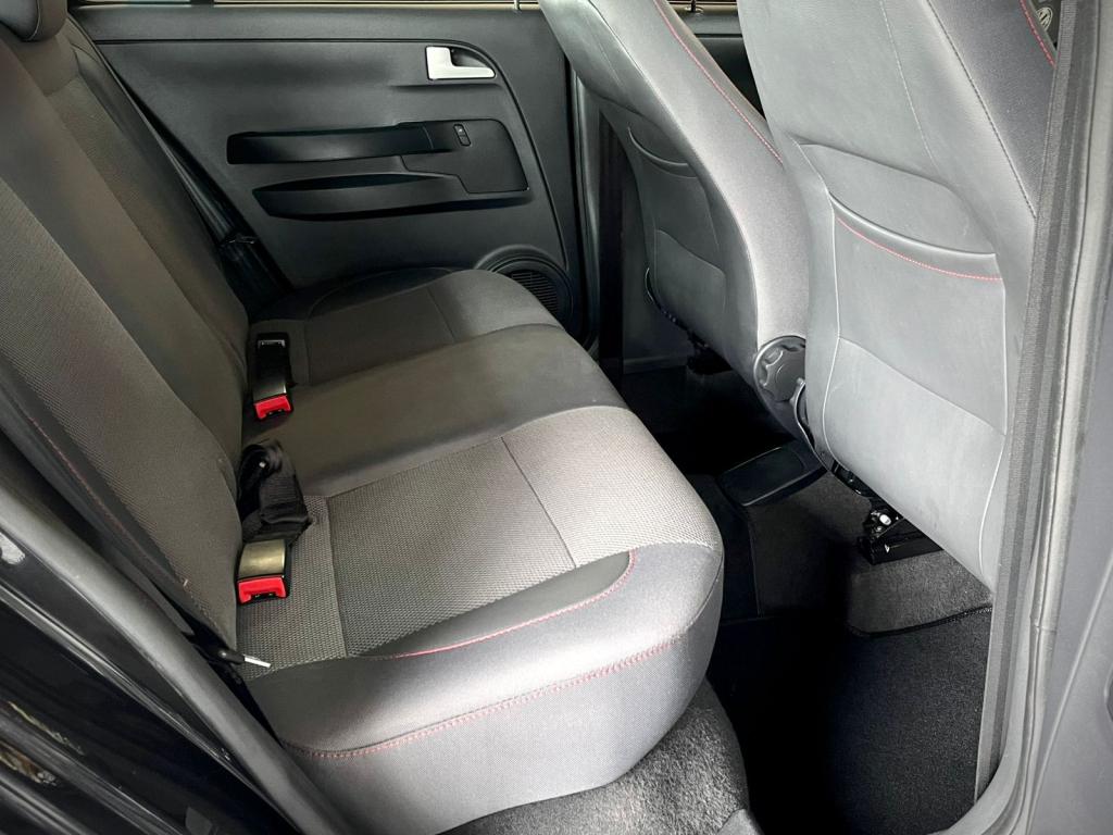 VOLKSWAGEN Fox - Foto