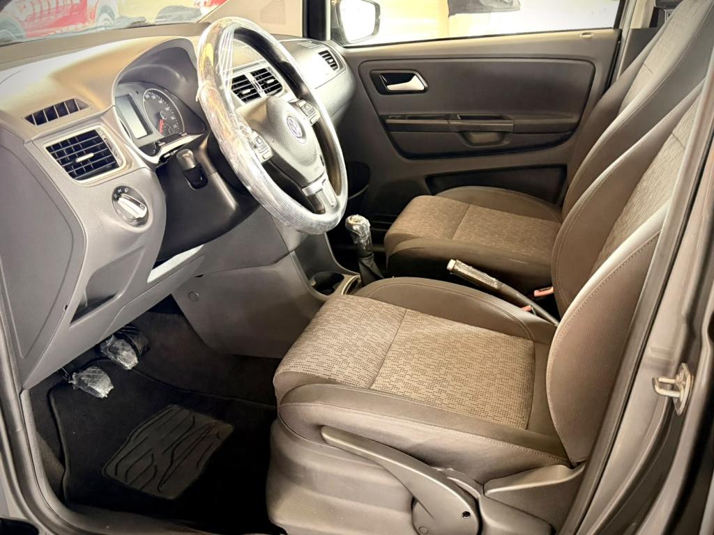 VOLKSWAGEN Fox - Foto