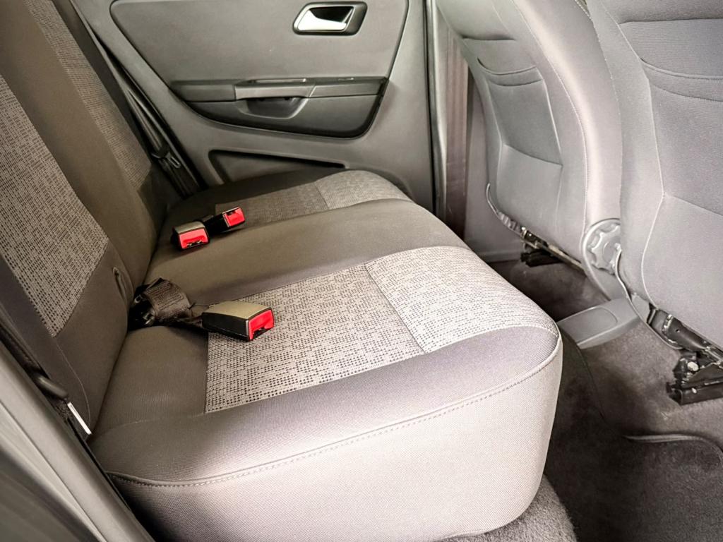 VOLKSWAGEN Fox - Foto