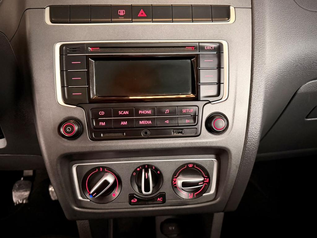 VOLKSWAGEN Fox - Foto