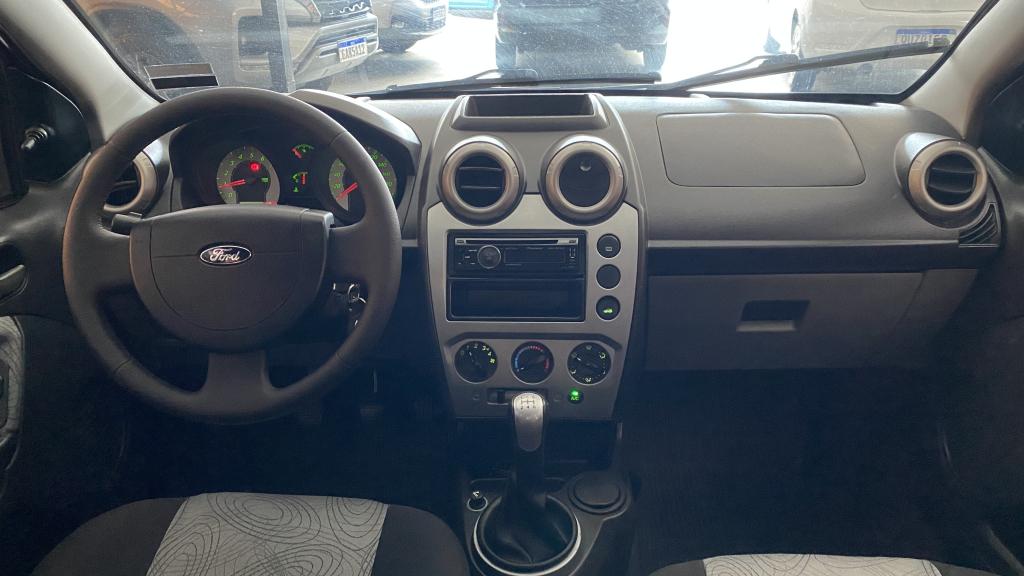 VOLKSWAGEN Fox - Foto